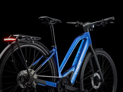 Vélo électrique urbain léger – Moteur TQ-HPR50 50 Nm – Batterie 360 Wh – Shimano CUES 10 vitesses